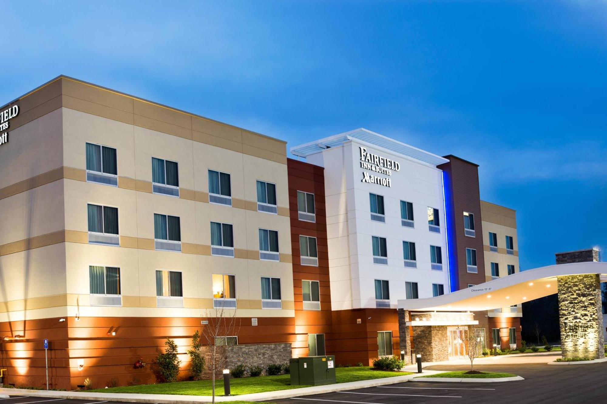 Fairfield Inn & Suites By Marriott Dickson Exterior photo