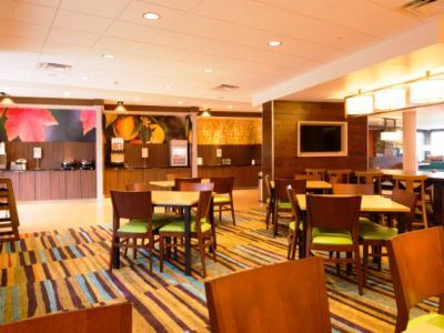 Fairfield Inn & Suites By Marriott Dickson Exterior photo